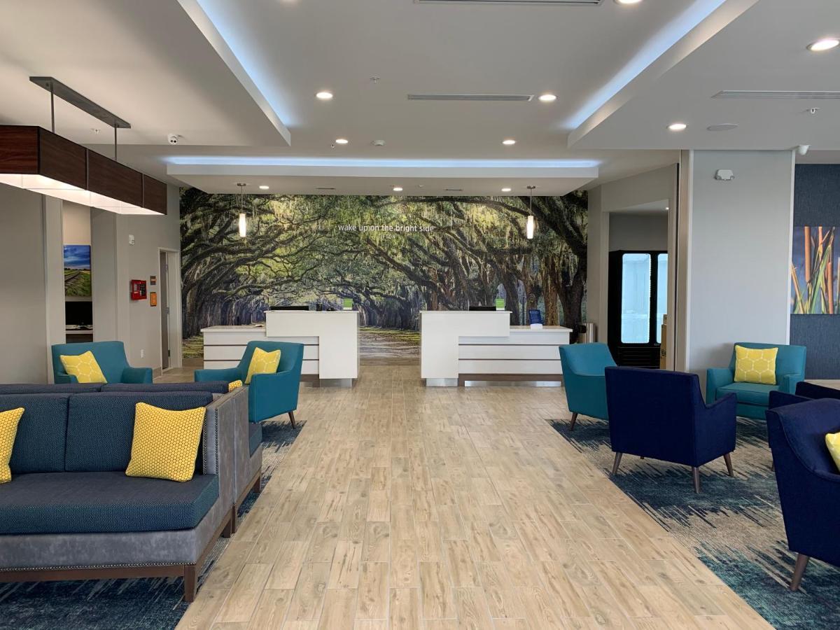 La Quinta Inn & Suites By Wyndham ティフトン エクステリア 写真