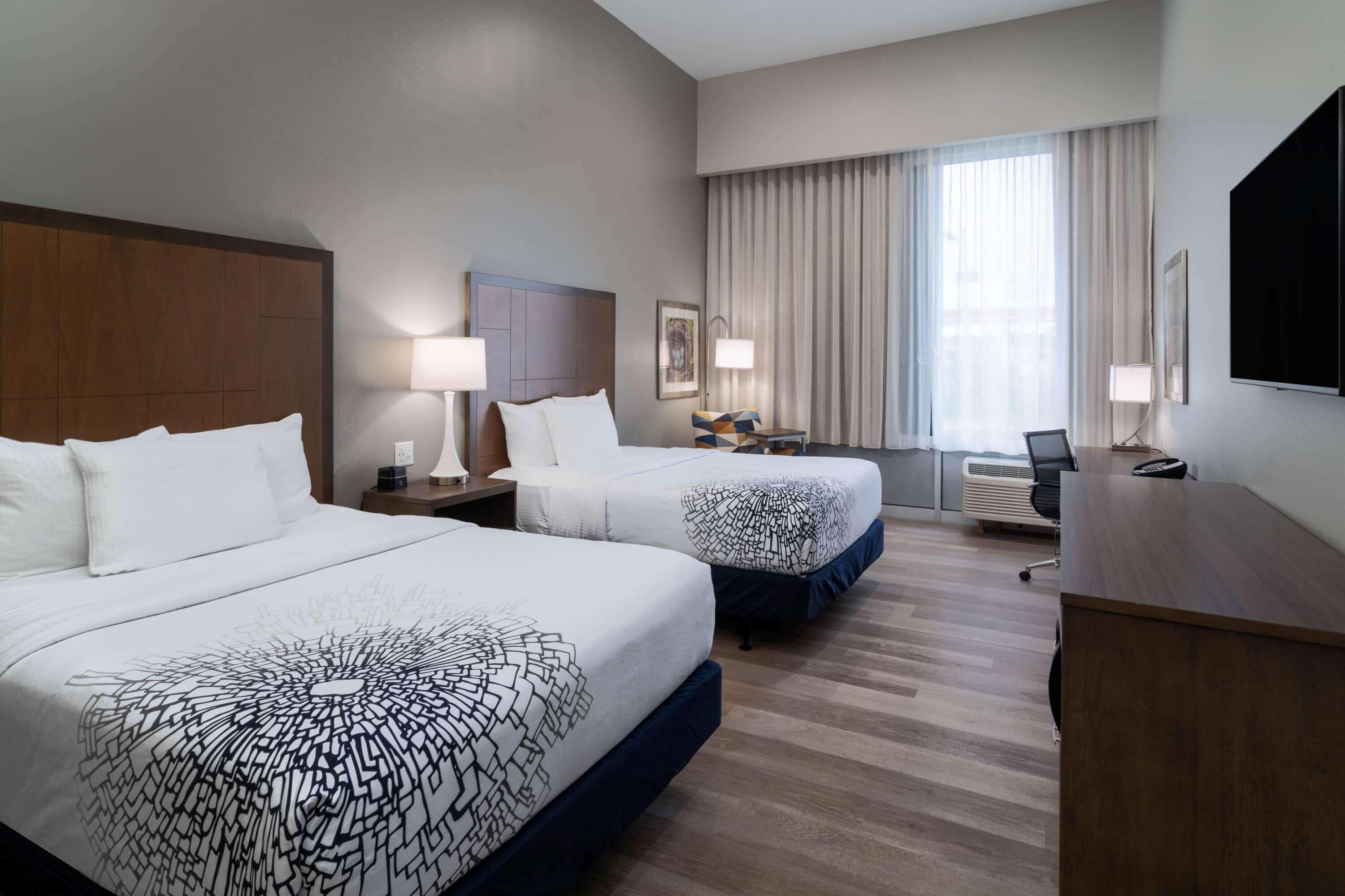 La Quinta Inn & Suites By Wyndham ティフトン エクステリア 写真