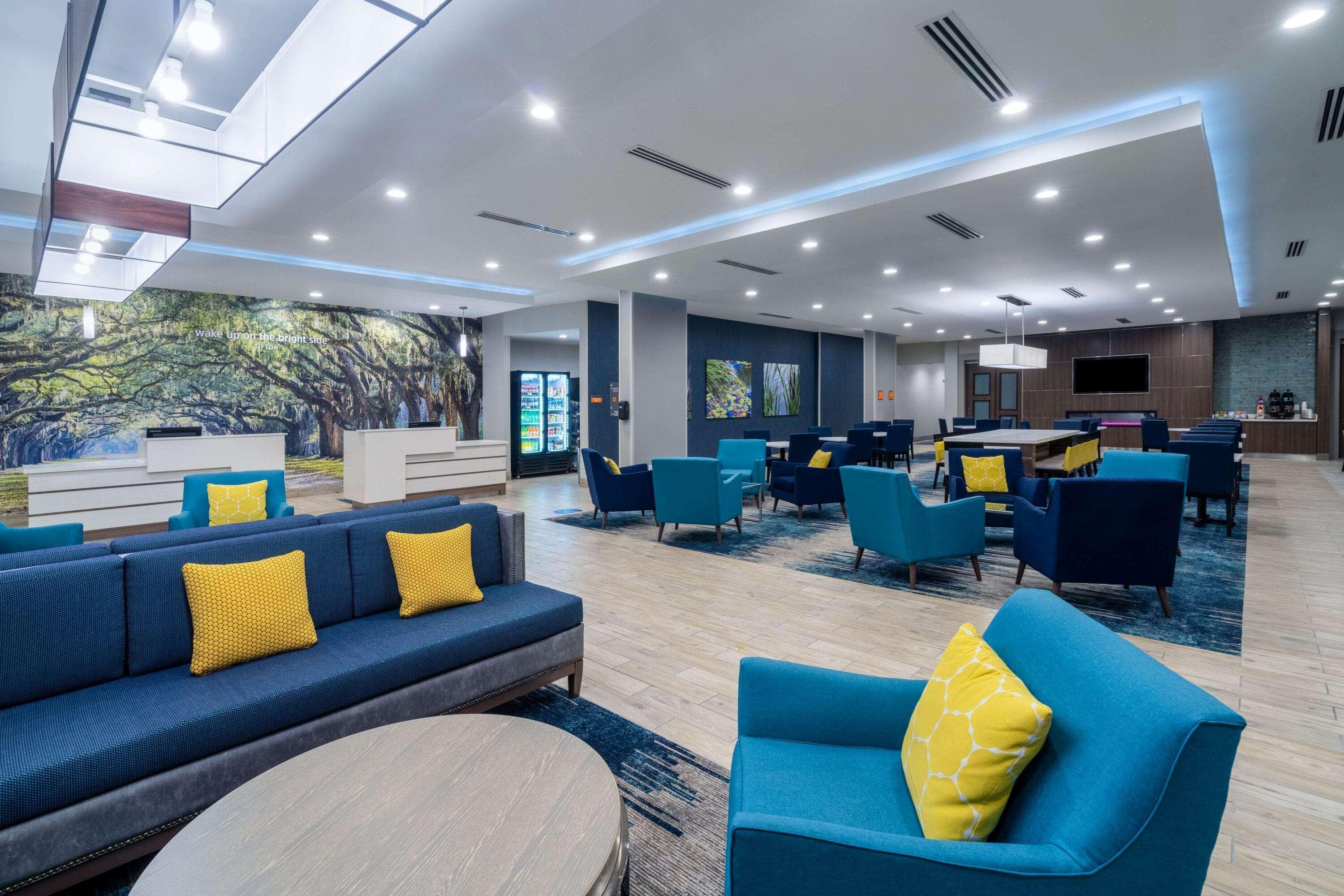 La Quinta Inn & Suites By Wyndham ティフトン エクステリア 写真