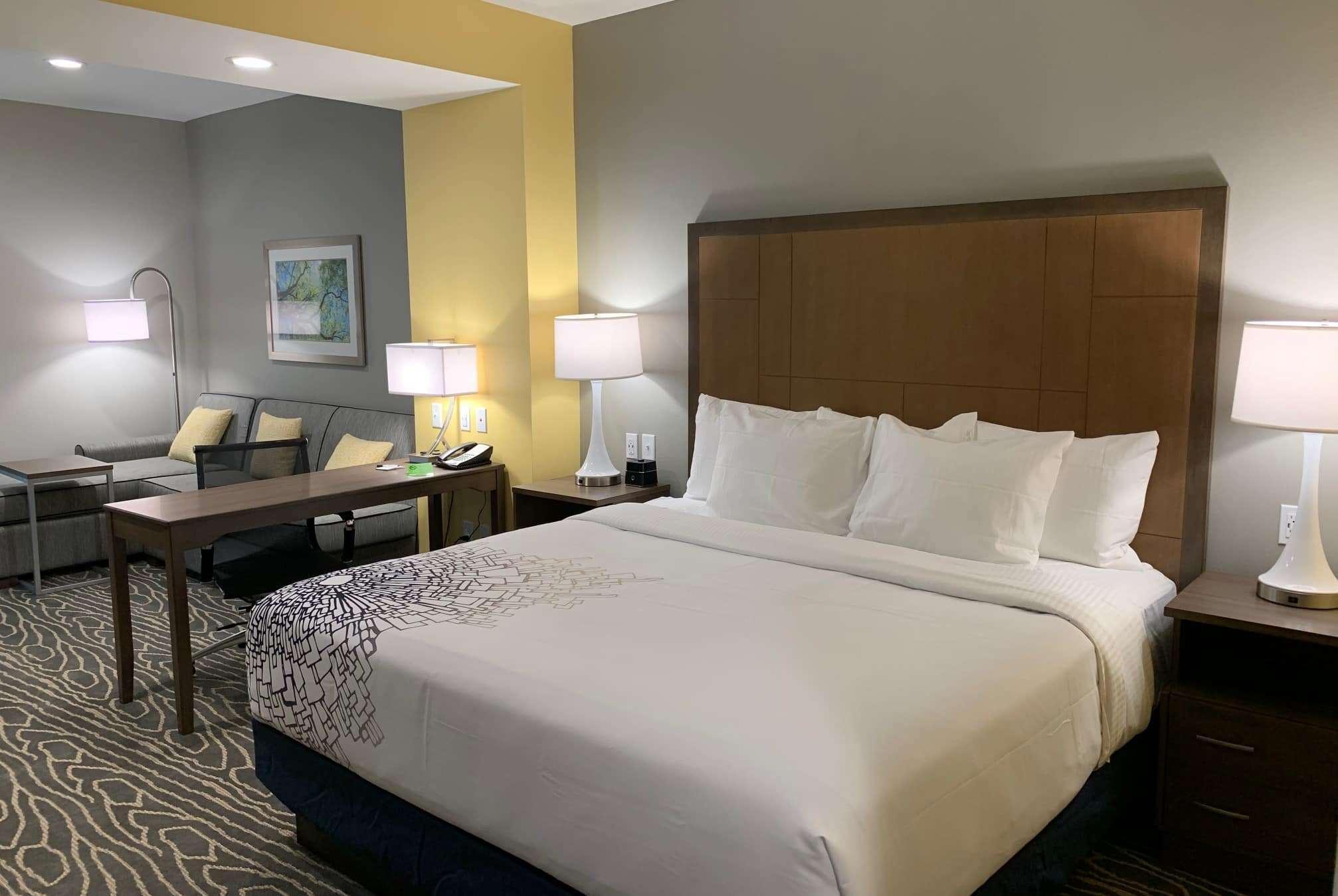 La Quinta Inn & Suites By Wyndham ティフトン エクステリア 写真